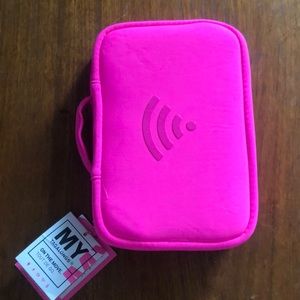 Hot pink organizer for electronics & chargers!